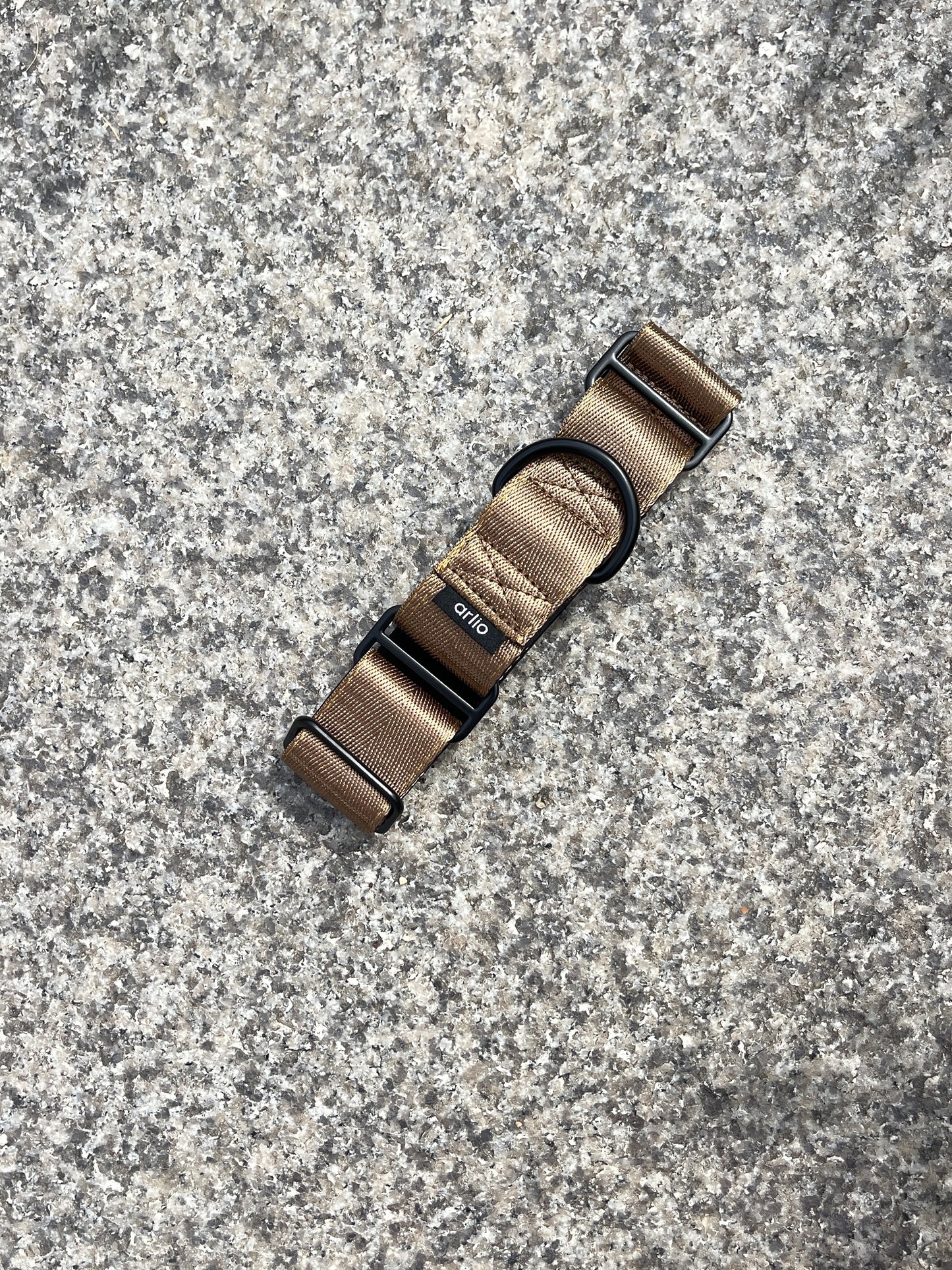 Martingale Collar Bronze